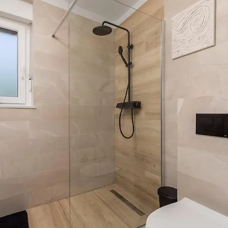 Ferienhaus La Vie Krk *