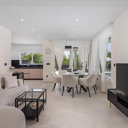 La Vie Krk Tatil Evi *