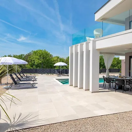 La Vie Krk Tatil Evi Garica